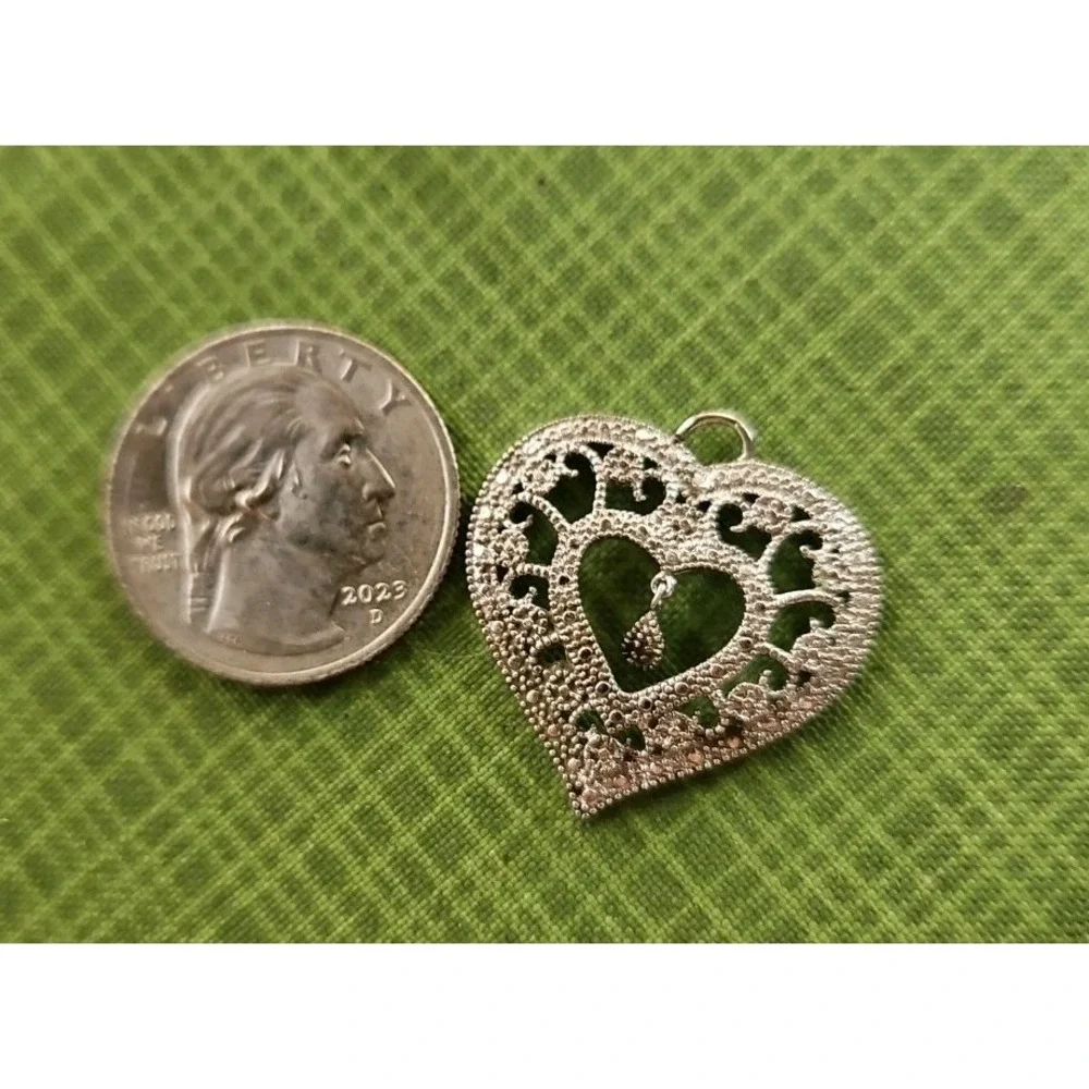 Sterling Silver Filigree Heart Dangle Center Marcasite Pendant Necklace 1" VTG - Picture 6 of 6